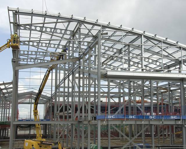 Cee section sheeting rails | Steadmans | NBS BIM Library