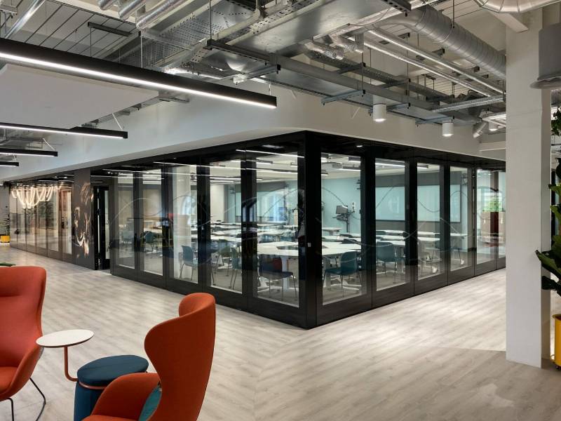 MG600 Flush Glazed Movable Acoustic Wall London