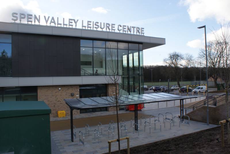 Vista V511F Balustrades Provide Uninterrupted Views of Spen Valley Leisure Centre Swimming Pool
