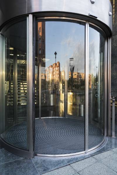 5.73m & 4.27m Tall Elegance Circular Sliding Doors-                            Office Forum, The Netherlands