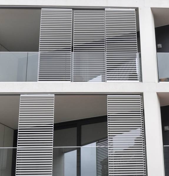 Apartment block Sint-Niklaas - Solar Shading Sliding Panels