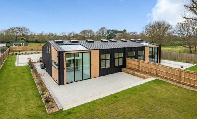 New build project of Aluminium Windows, MFP18 Sliding Doors, Structural Glass Roof Systems and Bespoke size Fixed Rooflights.