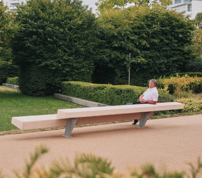 Trapecio I Bench - Street Furniture