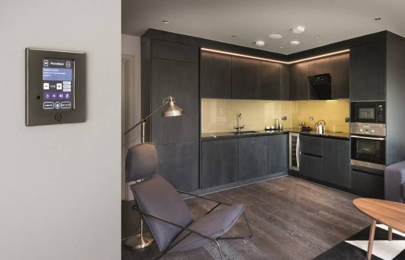 Residential: Hamilton delivers smart multi-room audio and lighting control to new Quintas Homes-designed apartments.