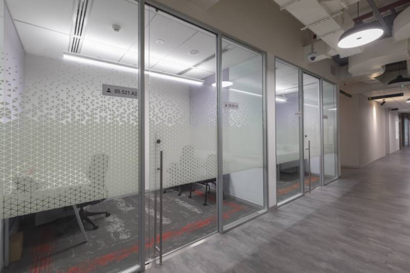 Amazon Offices by Apton Partitioning
