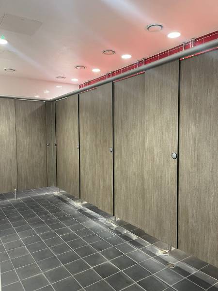 Floating Front Line Cubicles 