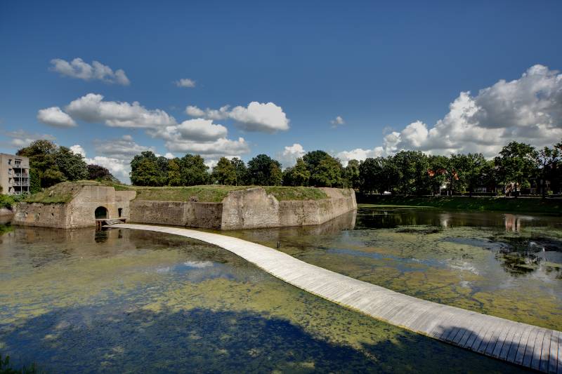 Accoya floating bridge