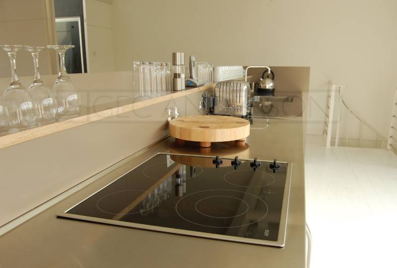 Model Solution In Stainless Steel Worktops