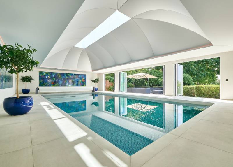 Specification and Construction of Tiled Swimming Pools: From Shell to Finish