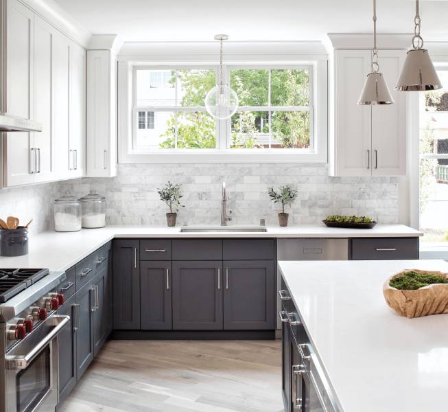 Essential Single Hung Window 