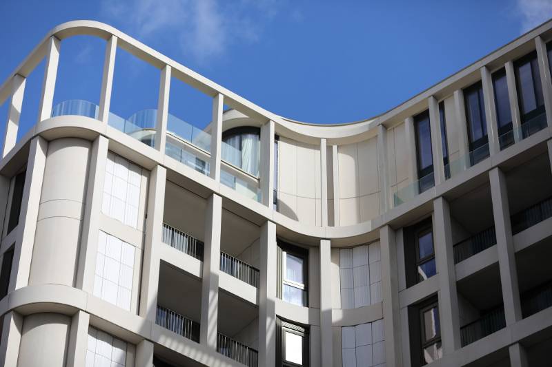 Cleland House, featuring Reynaers CS 77 aluminium windows and CW 50 curtain wall