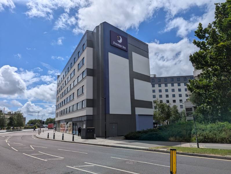 Premier Inn Southampton West Quay Hotel