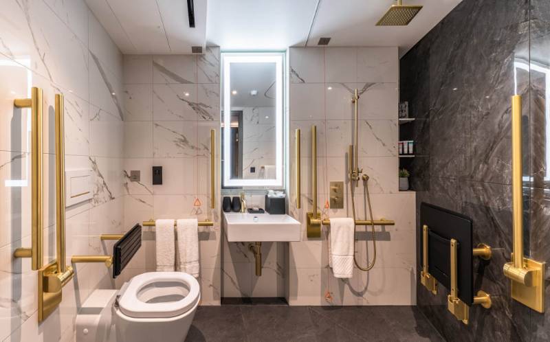Middle Eight Hotel, London