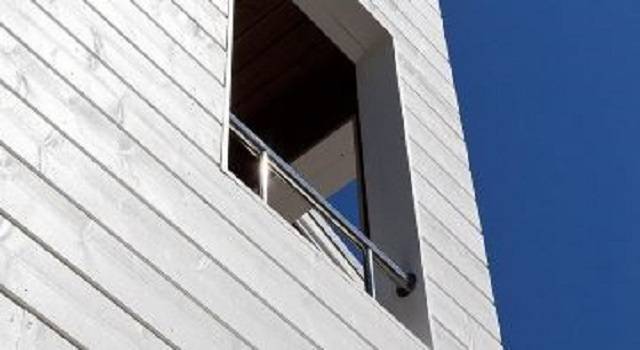 Ultra Pro 30 - quick drying fence and cladding paint