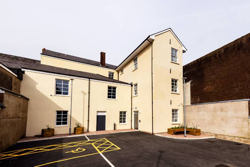 Grade II Listed Building - Neath, 8 Wind Street