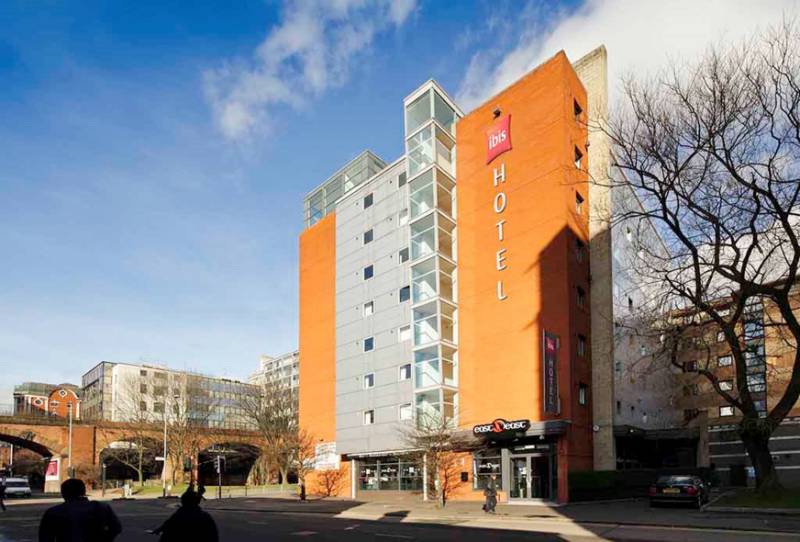 Wirquin and Ibis Hotel - Manchester Airport