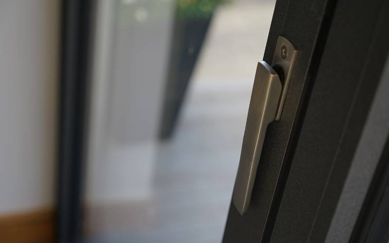 Stainless Steel Bi-Fold Door Handle - BLU™ KM100 - Bi-Fold Door Handle 