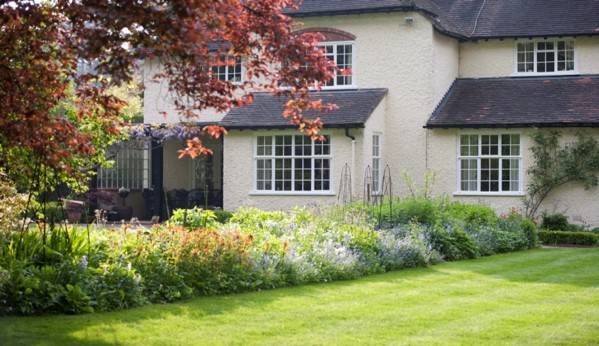 Charming cottage style house re-vamped with EB24 steel windows