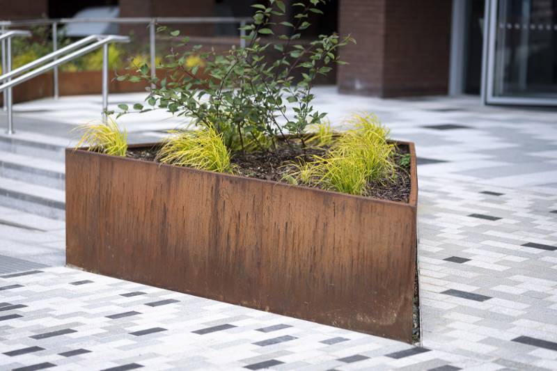 AKRI large Corten planters enhance public space
