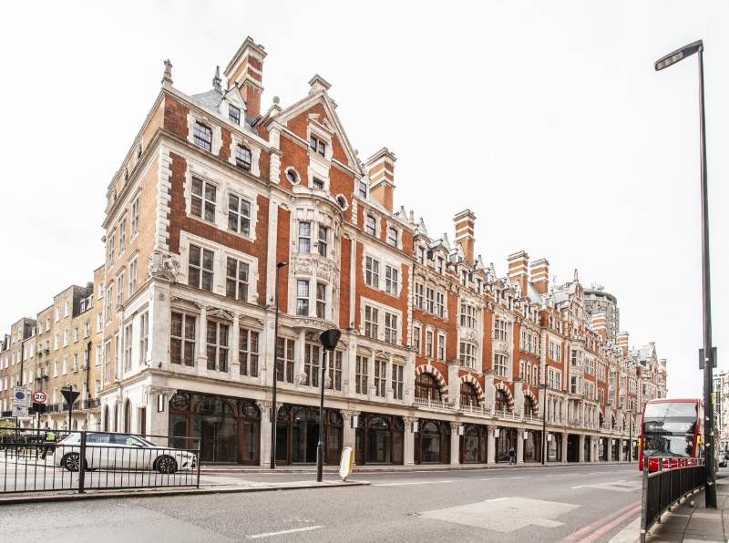 55-91 Knightsbridge, London