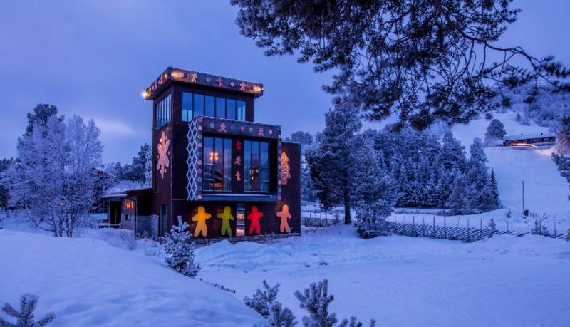 MTX MDF panels decorate exterior of Gingerbread House