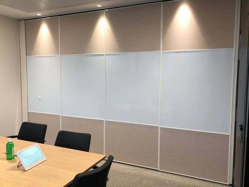 White Board & Acoustic Panel Finish MG100 Operable Wall