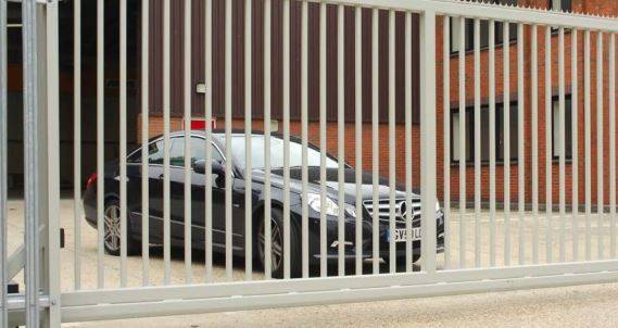 CSG 10103 Cantilevered Sliding Gate - Security Gate