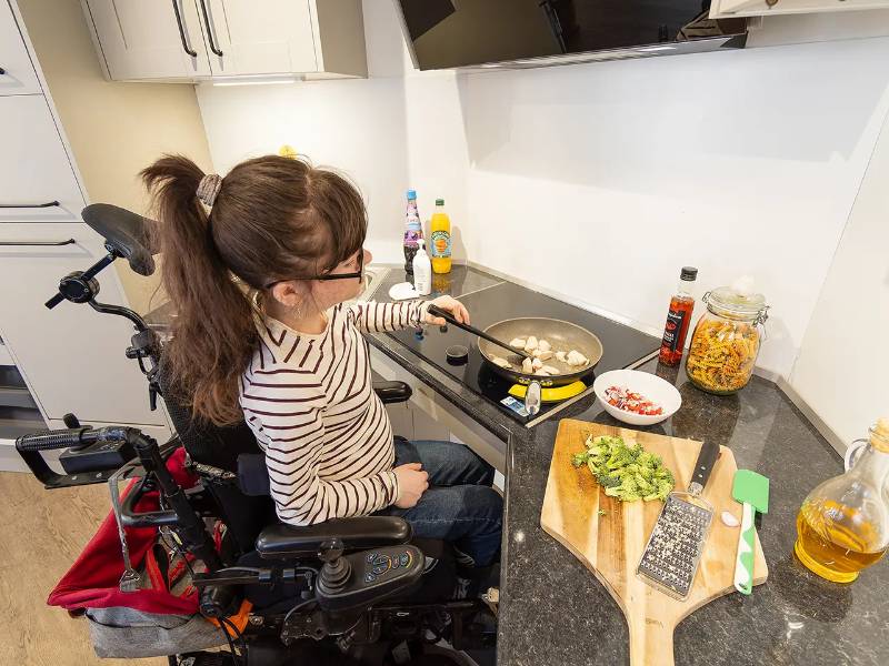 Carmela visits Granberg showroom