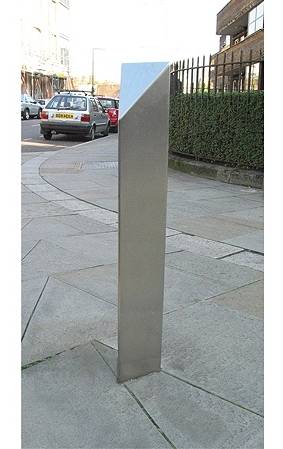 Pinnacle Bollard