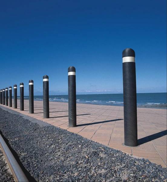 Whitmore Recycled Plastic Bollard