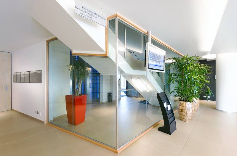 SYSTEMGLAS® Ligna provides assured fire protection for timber framed butt-jointed glazing