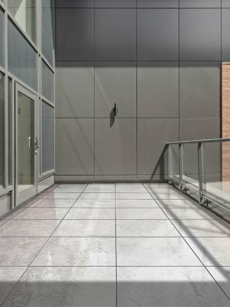 Pedeck Liberty Porcelain - Raised Floor Platform