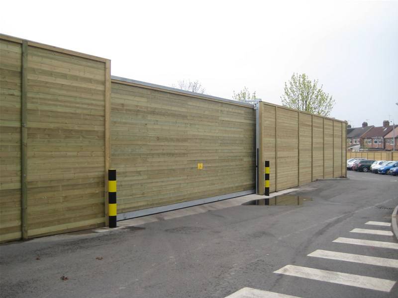 Acoustic Fencing Around Supermarket Perimeter to Lower HGV Noise