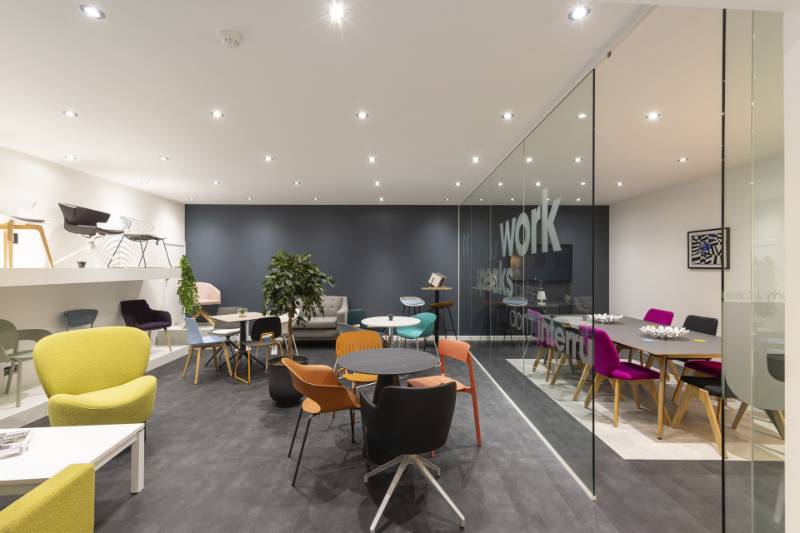 Altro Ensemble provides contemporary and stylish floor solution for busy showroom - Saxen, Glasgow