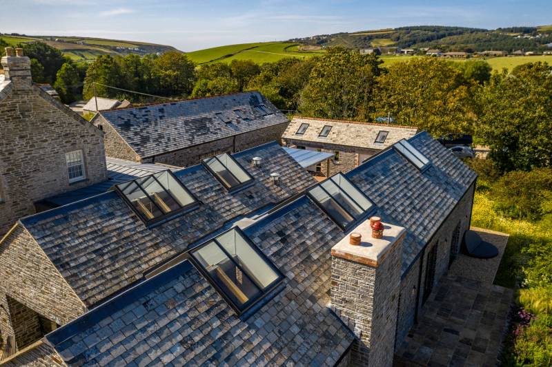 Ridgeglaze Rooflights Introduce Natural Daylight Into This Manor House Renovation