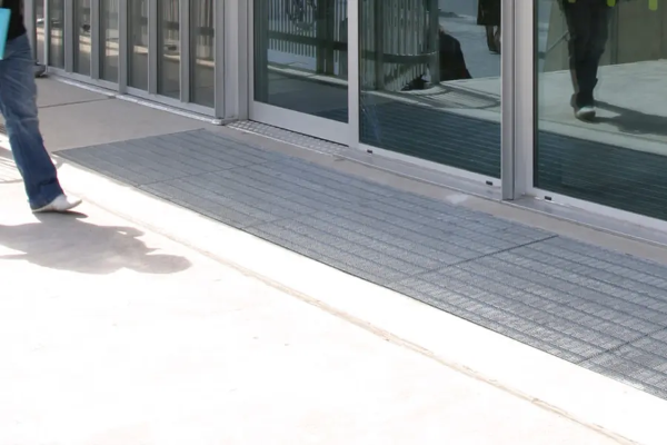 Robe Entrance grilles