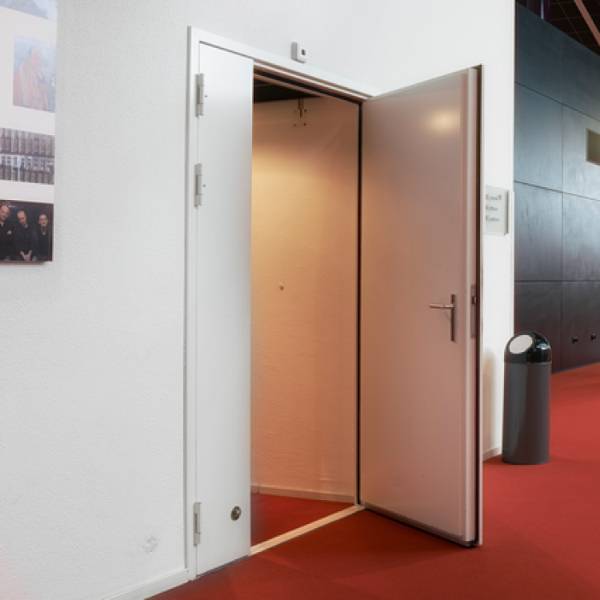 M47 Door