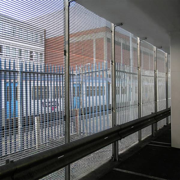 Piazza - Steel Grating Carpark Wall Cladding