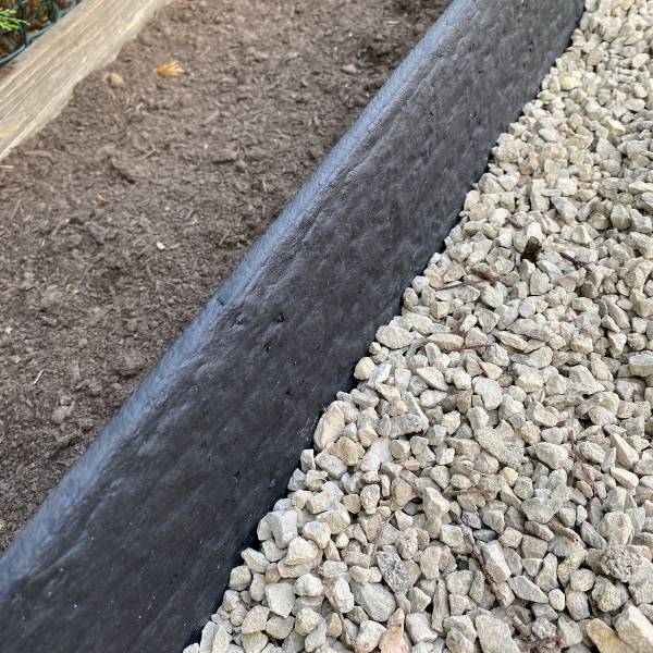 Creating a defined edge in a domestic garden with RecoEdge