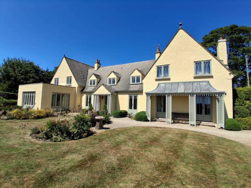 Lower Peaches Farm, Minchinhampton