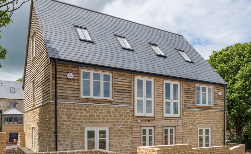 Quality and durability put Cupa Pizarras slate on Crewkerne development