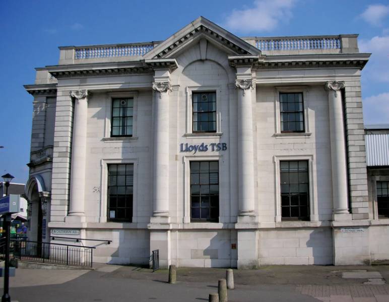 Old Lloyds TSB Building – Calthorpe Road Edgbaston
