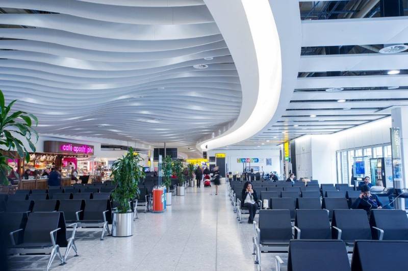 Heathrow Airport, Terminal 4