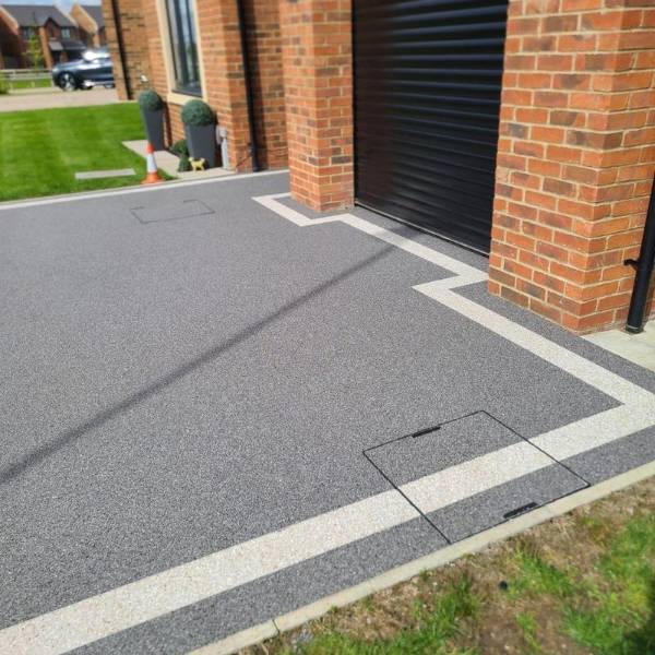 Clean Lines and Contrast: A Standout PERMABOUND Resin Bound Driveway