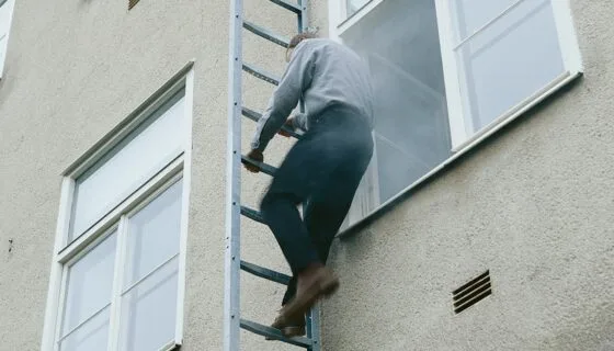 Tikkaat ja poistumistasot