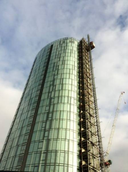 14,000 m2 LiteFlo® Lightweight Flowing Screed | The Tower at GWQ London