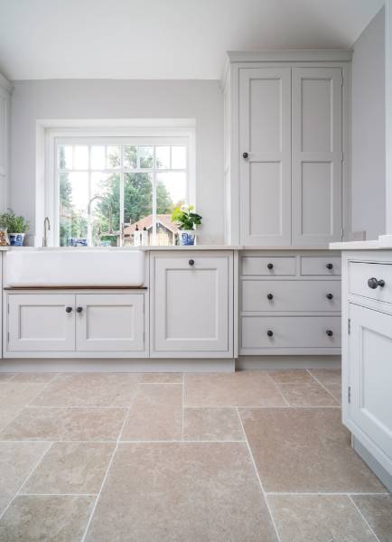 La Roche Interior Limestone (Honed & Brushed, Tumbled) - Natural stone flooring