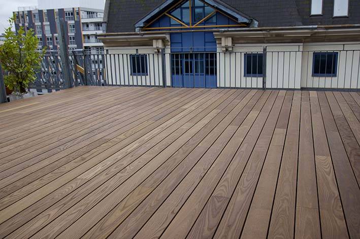 Grad `Hidden Fixing` Decking System Project