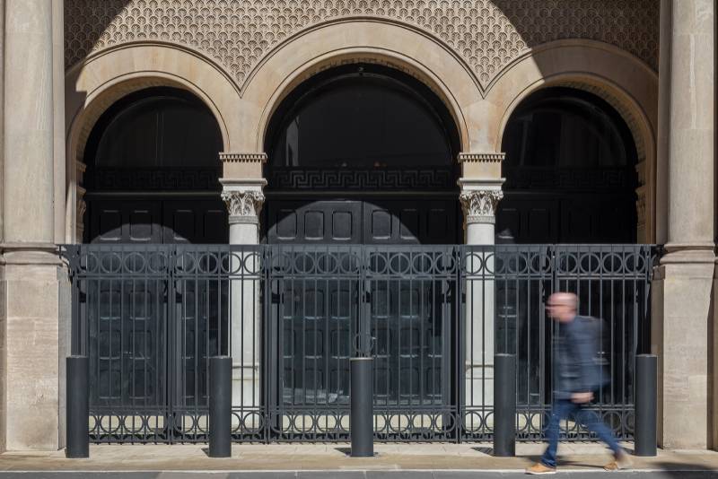 Bullet resistant perimeter to protect the entrance of a Place of Worship