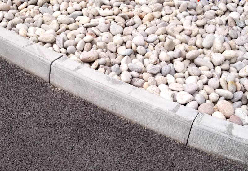 BRADSTONE British Standard Kerbs 